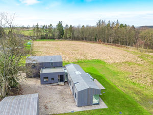 Photo 1- click for photo gallery